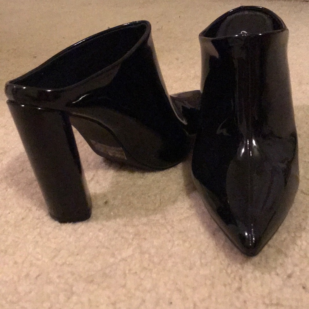 pointed booties - Picture 2 of 3